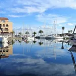 Climatise Avec Wifi Au Calme Sur Le Port. Apartament Hyères