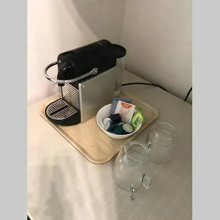 Apartment Climatise Avec Wifi Au Calme Sur Le Port. Hyeres