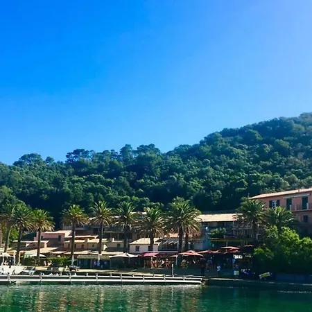 Climatise Avec Wifi Au Calme Sur Le Port. *