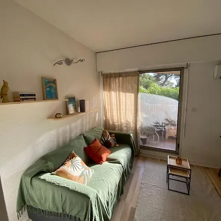 Climatise Avec Wifi Au Calme Sur Le Port. Apartment *