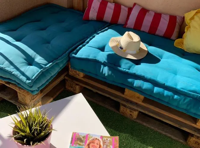 Climatise Avec Wifi Au Calme Sur Le Port. Apartman